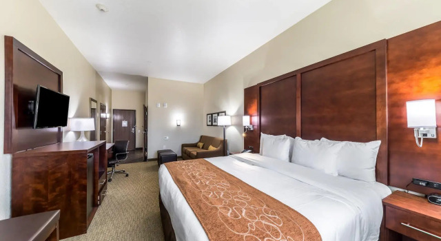 Люкс Comfort Suites Grand Prairie - Arlington North