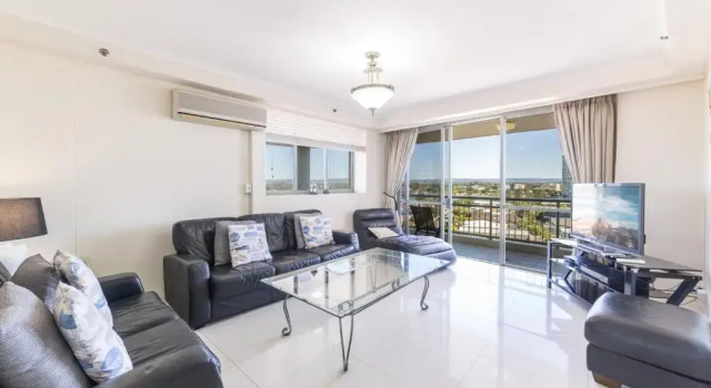 Апартаменты The Meriton Apartments on Main Beach