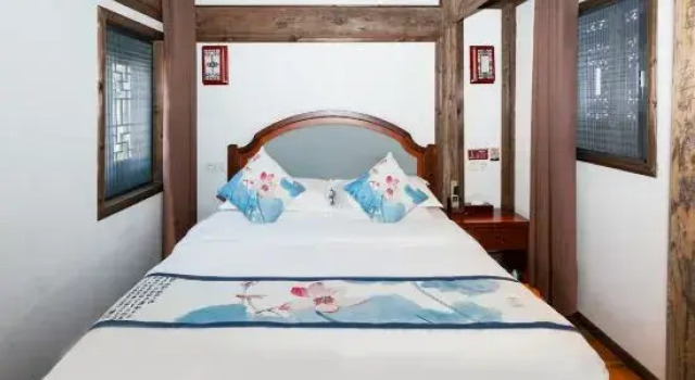 Люкс France Family Hostel