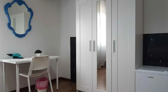 Трёхместный номер Standard Hotel Piramide
