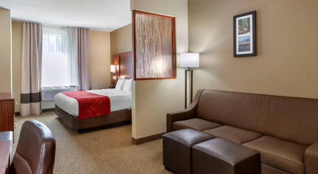 Люкс с видом на горы Comfort Suites Eugene University