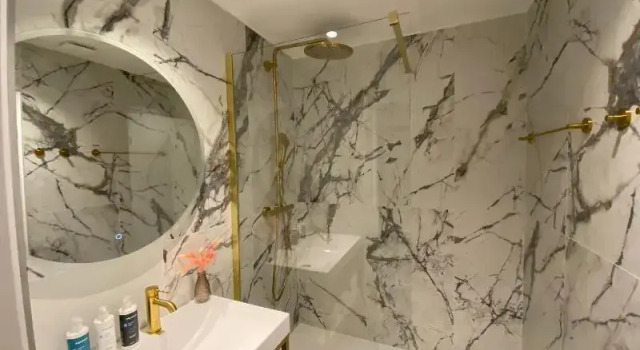 Трёхместный номер Deluxe с балконом Best Western Plus Le Moderne