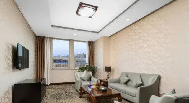 Люкс Business Sanheyuan Hotel (Zhecheng Future Avenue Branch)