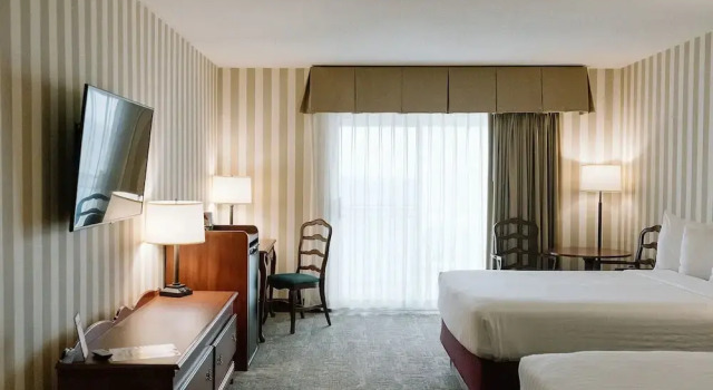 Четырёхместный номер Standard с балконом Bayshore Resort