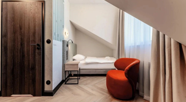Art Queen Aparthotel, Забронировать Апарт-отель Апарт-отели Кракова, рядом с Церковь Святого Марка, Апарт-отель