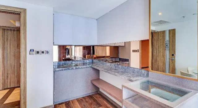 Двухместный номер Executive с балконом Sunday Hotel Sunset Road Near Trans Studio Mall
