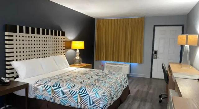 Номер Standard Suburban Studios Brunswick of I-95