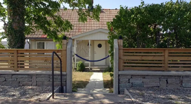 Коттедж 1B, Stuga m havsutsikt & 50m till strand