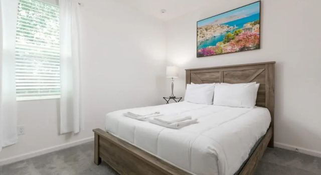 Incredible large home minutes from Disney, Rezerwuj Hotel Kissimmee Kissimmee