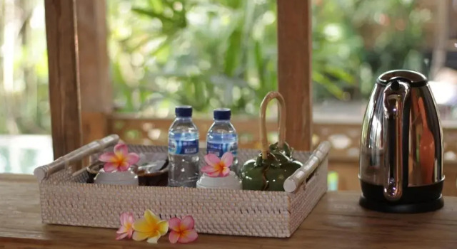 Люкс с видом на бассейн Ubud Virgin Villa
