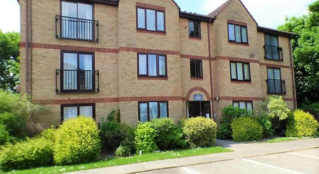 MALTING-GREEN DOOR-One Bedroom Apartment