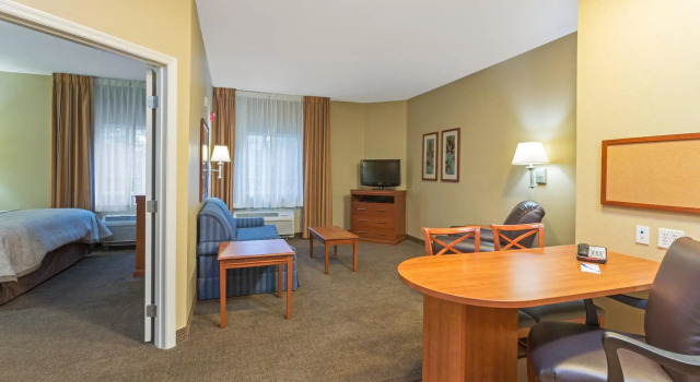Двухместный номер Standard c 1 комнатой Candlewood Suites Tallahassee by IHG