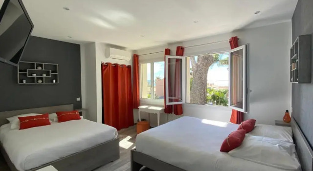 Четырёхместный номер Standard Hotel Le Kallisté