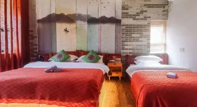 Люкс Qingju Caotang Homestay (Yangshuo Yulong River Jima Wharf Branch)