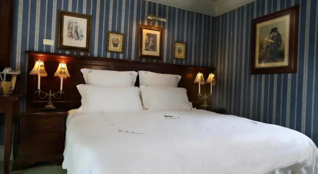 Трёхместный номер Standard с балконом Shangrila Music Villa
