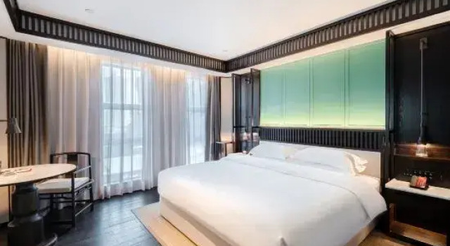 Люкс Deluxe Yunfu Hongxin Boutique Hotel (Wuyue Plaza Branch, Yunfu)