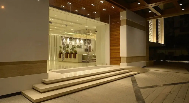 Genesis Hotel Near Mumbai Airport, Забронировать Отель Отели штата Махараштры по системе «всё включено», Всё включено