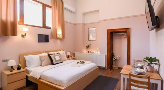 LE PETIT & COSY - BEST LOCATION Old Town & Quiet, Varaa Hotelli Hotellit Bukarest pysäköinnillä, lähellä Antim Monastery, Pysäköinti