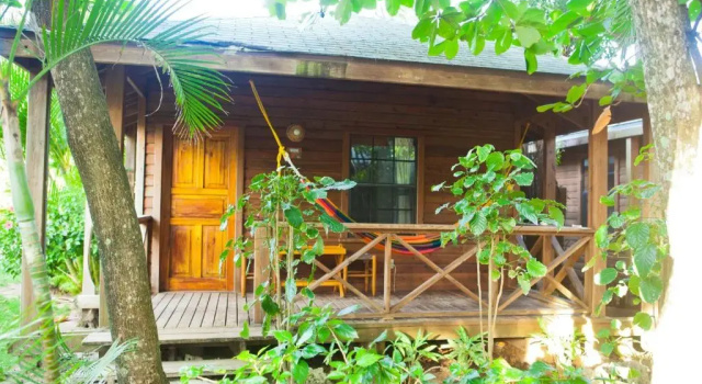 Бунгало Standard Las Rocas Resort and Dive Center