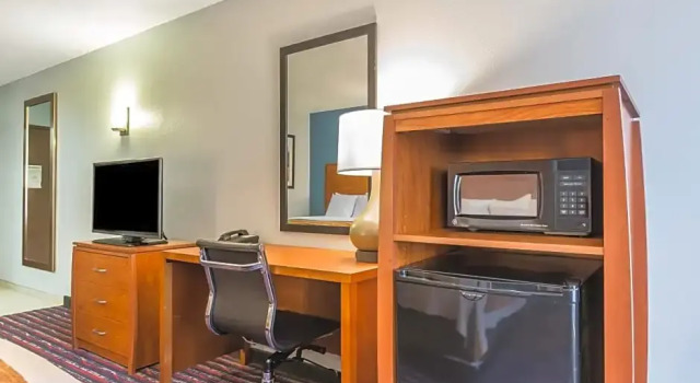 Номер Standard Цокольный этаж Comfort Inn Alton near I-255