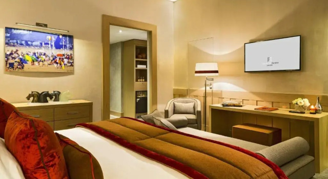 Номер Deluxe Hôtel Barrière L'Hôtel du Golf Deauville