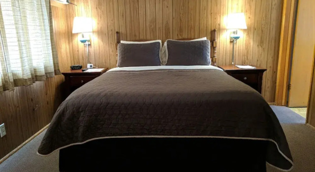 Номер Economy Lakeview Motel