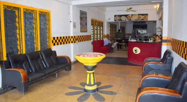 Cosy Hotel And Restaurant