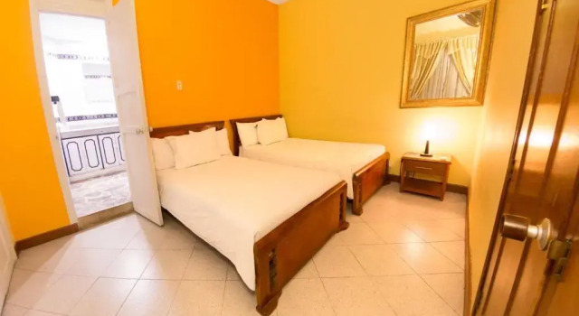 Полулюкс Deluxe 61Prado Hotel