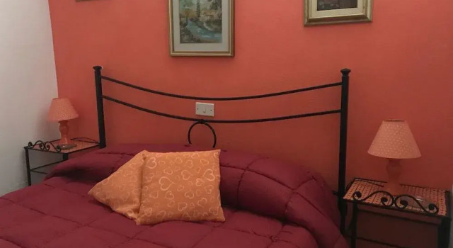 B&B Il Melarancio, Забронировать Отель «постель и завтрак» Отели Пеша-Романа с бассейном, Бассейн