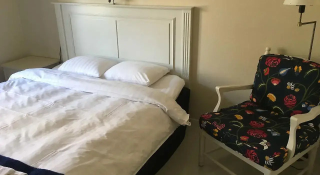 Skeviks Gård, Varaa Hotelli  