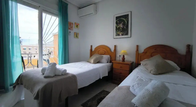 Quesada Holiday Bungalow, Забронировать Дом для отпуска Виллы Рохалес, Вилла