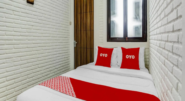 Camera Deluxe Super OYO 90828 Ara Guest House
