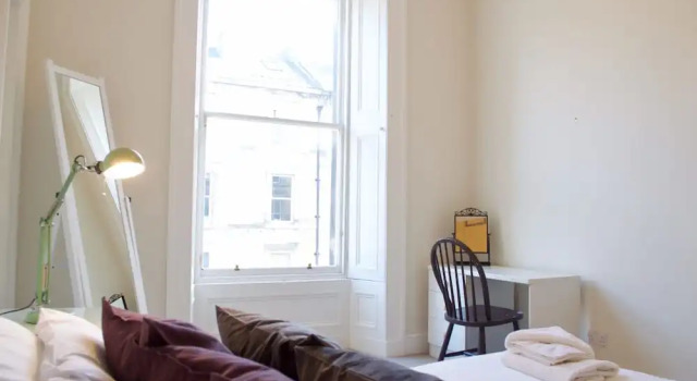 2 Bedroom Flat Near City Centre