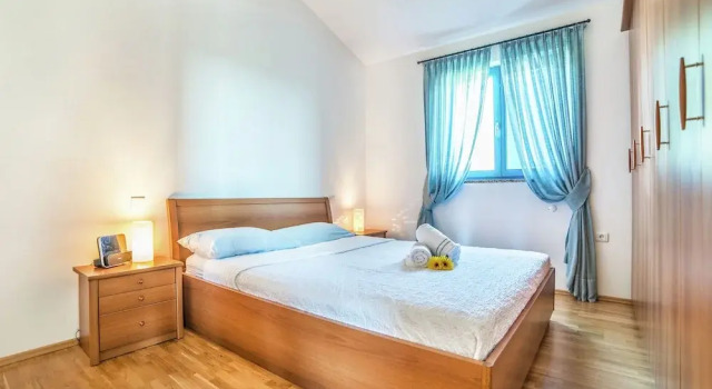Detached modern villa with pool in Sveti Lovrec, near the beach and Porec