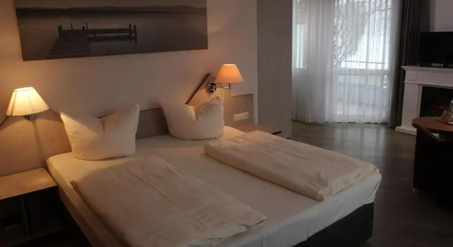 Двухместный номер Standard с балконом и с видом на озеро Seehotel Adler