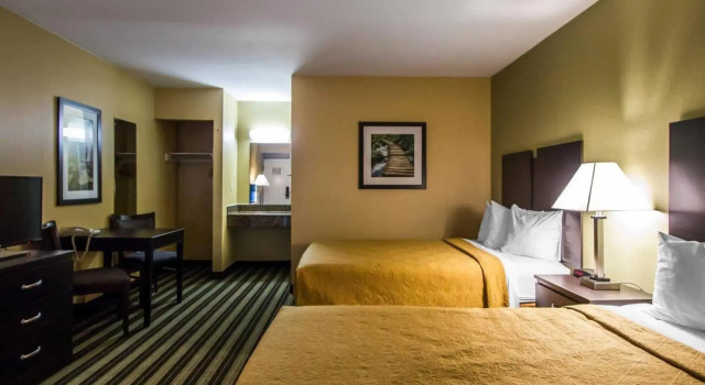 Четырёхместный номер Standard Home2 Suites By Hilton East Haven New Haven