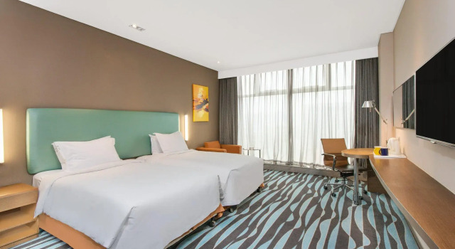 Двухместный номер Standard Holiday Inn Express Hangzhou Huanglong