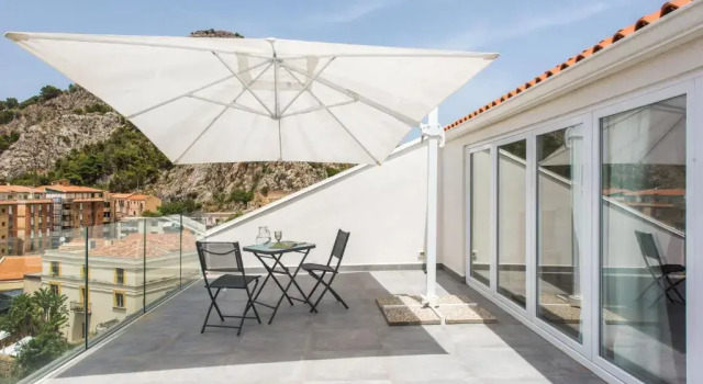Апартаменты Una Terrazza Vista Mare su Cefal