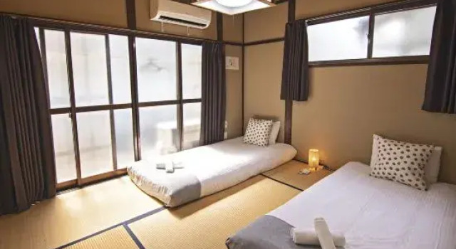 Toki・Kujo Takeumi 3 bedrooms, max 8  people, 5 mins to station, Book Hotel Kyoto Japan