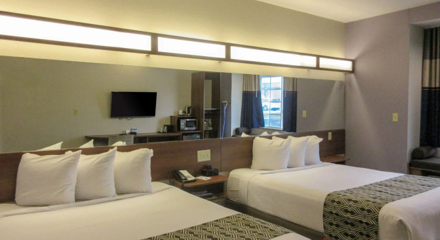 Четырёхместный номер Standard Quality Inn & Suites Caldwell I-77