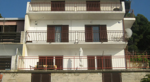 Apartment Bila - 15m from the sea: A1 Tisno, Island Murter, Забронировать Апартаменты/квартира Тисно 