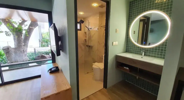 Двухместный номер Superior с балконом и с видом на бассейн Eco Cozy Beachfront Resort Chaam