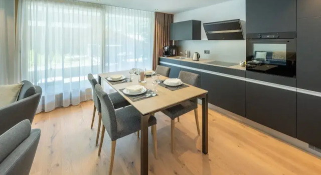 Апартаменты с 2 комнатами с балконом и с видом на горы Luxury Residence Colosseo Zermatt