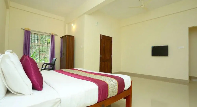 OYO 11516 Wayanad Royal Stream