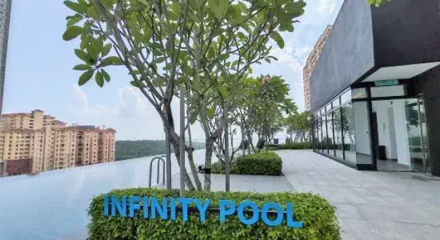 Skyblue 2 Rooms Apartment, 4+2 Pax @ Urban Suites, Prenota Appartamento Hotel a Penang con piscina, Piscina