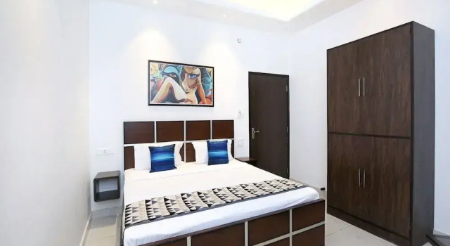 OYO 13307 Home Luxury Stay Shoghi