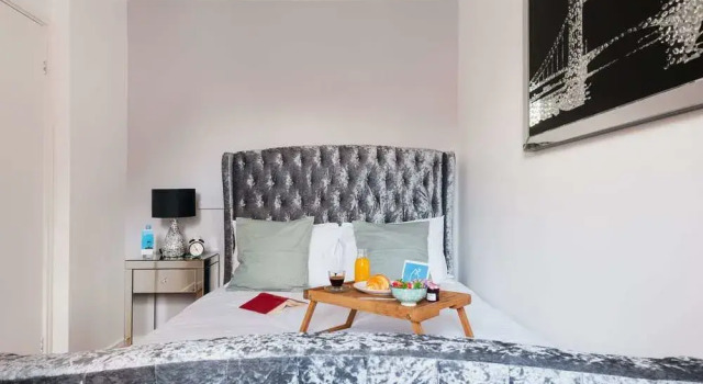 FG Property - Earls Court Cromwell Sherborne I, Забронировать Отель Отели Лондона 3 звезды, рядом с Kensington Town Hall, 3*