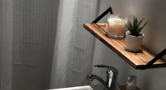 Bleut II, Book Hotel Sainte-Leocadie Frankrig