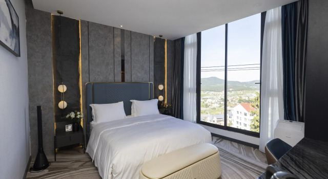 Двухместный номер Deluxe New Century Dalat Hotel