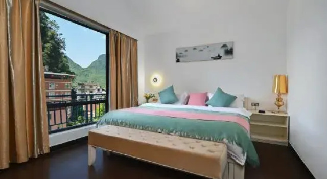 Suite Deluxe International Youth Hostel